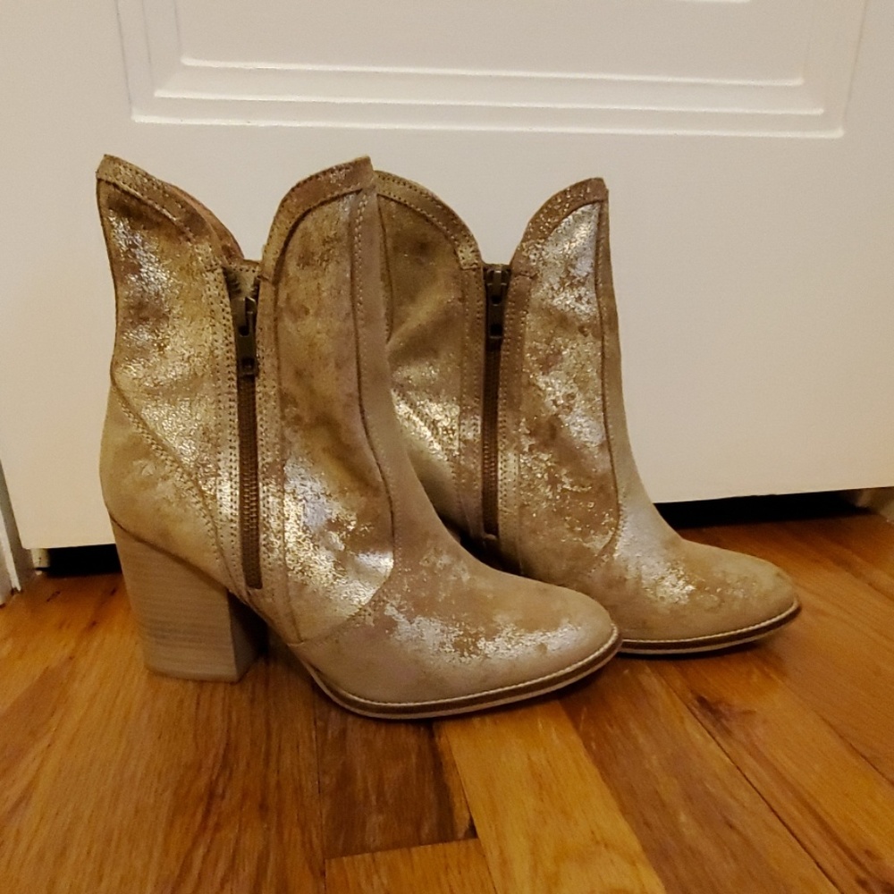 Seychelles Lucky Penny Gold Lori Zip Ankle Boots